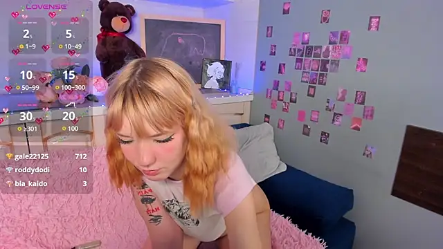 Snapshot of Linablueeyed chatting on February 2025 02:27:02 PM Linablueeyed online show from February 2025 02:27:02 PM