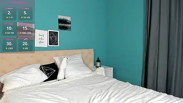 Snapshot of Linablueeyed chatting on October 2025 09:17:01 AM Linablueeyed online show from October 2025 09:17:01 AM