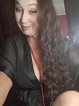 Snapshot of GypsyEsmeralda chatting on December 2025 04:22:01 PM GypsyEsmeralda online show from December 2025 04:22:01 PM