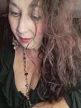 Snapshot of GypsyEsmeralda chatting on March 2026 01:50:02 PM GypsyEsmeralda online show from March 2026 01:50:02 PM