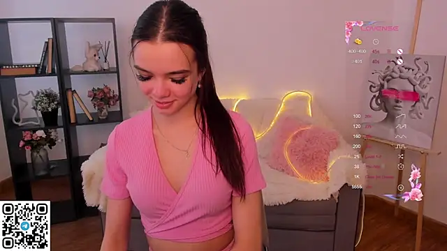 Snapshot of LizaTheButter chatting on March 2025 08:12:02 AM LizaTheButter online show from March 2025 08:12:02 AM