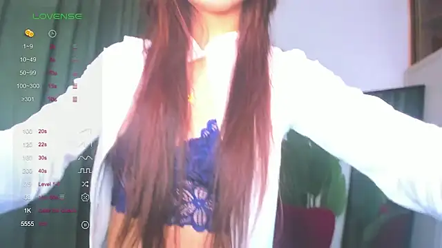 Snapshot of LizaTheButter chatting on March 2025 02:39:02 AM LizaTheButter online show from March 2025 02:39:02 AM