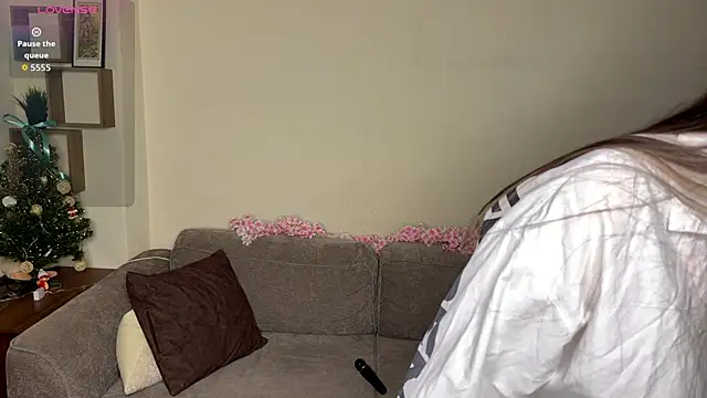 Snapshot of CathrynDail chatting on April 2026 06:13:05 AM CathrynDail online show from April 2026 06:13:05 AM