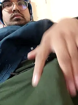 Snapshot of Hotrayyy chatting on December 2025 01:05:01 PM Hotrayyy online show from December 2025 01:05:01 PM