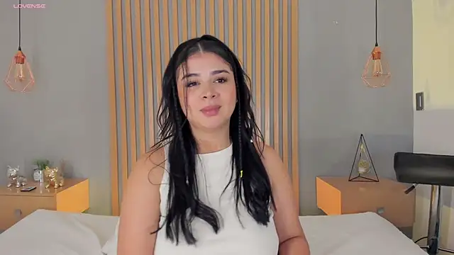 mary suarez online show from February 2025 03:45:01 AM