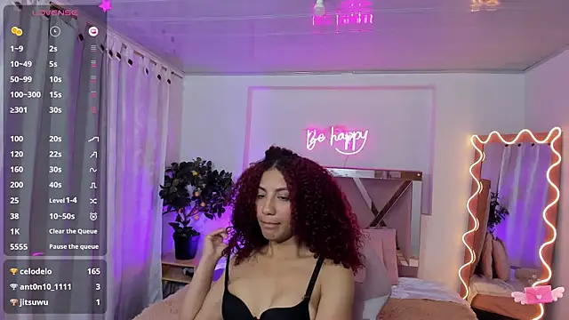 Daphnne tay online show from February 2025 10:02:01 AM