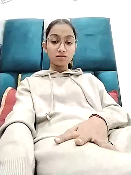 Snapshot of Aleena_Rai chatting on December 2024 05:55:01 PM Aleena Rai online show from December 2024 05:55:01 PM