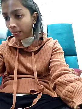 Snapshot of Aleena_Rai chatting on December 2024 06:55:01 PM Aleena Rai online show from December 2024 06:55:01 PM