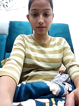 Snapshot of Aleena_Rai chatting on December 2024 04:59:02 PM Aleena Rai online show from December 2024 04:59:02 PM