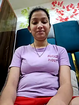 Snapshot of Aleena_Rai chatting on March 2025 07:31:01 PM Aleena Rai online show from March 2025 07:31:01 PM