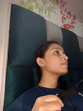 Snapshot of Aleena_Rai chatting on September 2025 08:42:02 PM Aleena Rai online show from September 2025 08:42:02 PM