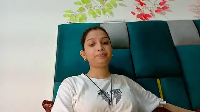 Snapshot of Aleena_Rai chatting on September 2025 06:33:02 PM Aleena Rai online show from September 2025 06:33:02 PM