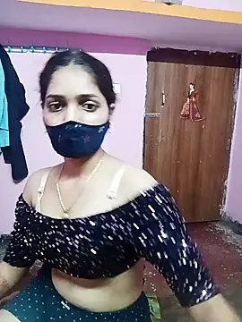 Snapshot of Cute-Simmi chatting on December 2024 10:36:01 AM Cute-Simmi online show from December 2024 10:36:01 AM