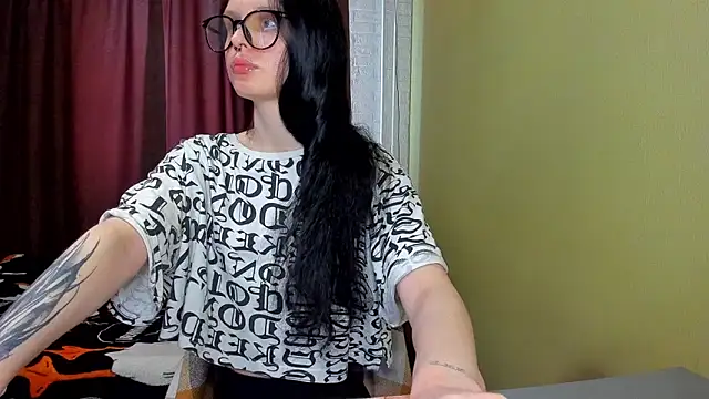 Hi Kitti online show from March 2025 10:51:01 AM