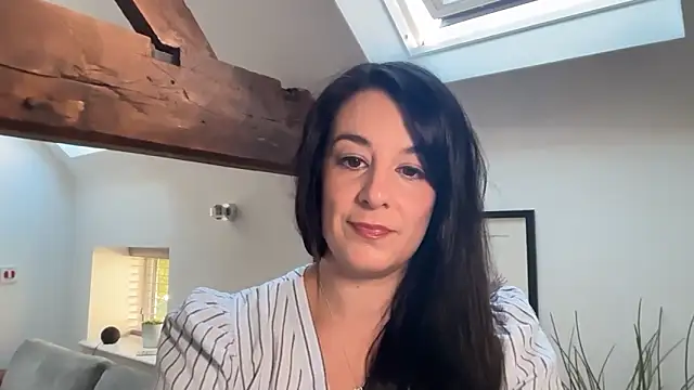 flatwhite0 online show from May 2026 08:30:02 AM