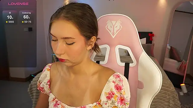 LinaSiren online show from December 2024 03:15:01 AM