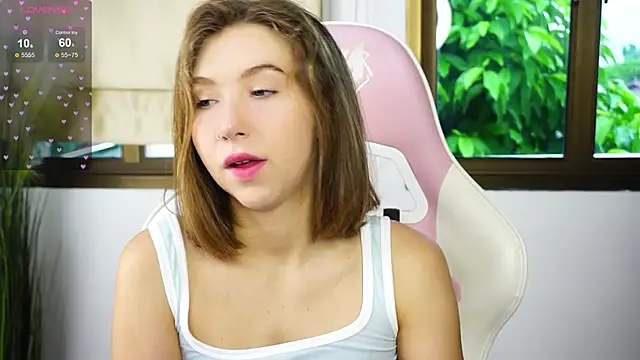 LinaSiren online show from September 2025 03:28:01 AM