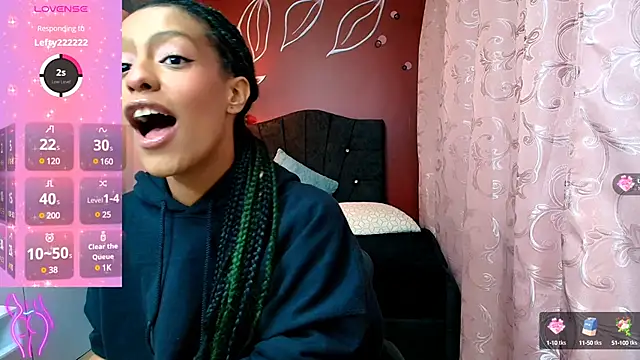 Snapshot of Zia_Green chatting on December 2024 12:06:01 PM Zia Green online show from December 2024 12:06:01 PM