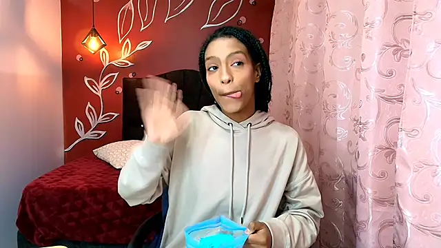 Snapshot of Zia_Green chatting on January 2025 08:05:02 PM Zia Green online show from January 2025 08:05:02 PM