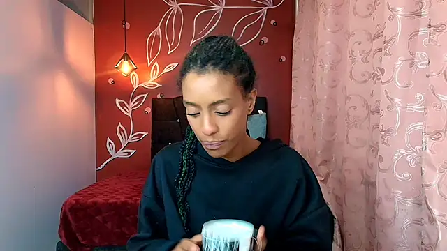 Snapshot of Zia_Green chatting on January 2025 03:33:02 PM Zia Green online show from January 2025 03:33:02 PM