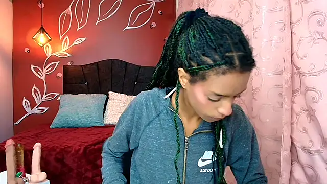 Snapshot of Zia_Green chatting on January 2025 12:13:02 PM Zia Green online show from January 2025 12:13:02 PM