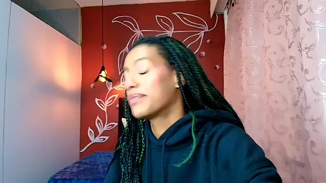 Snapshot of Zia_Green chatting on January 2025 12:04:02 PM Zia Green online show from January 2025 12:04:02 PM