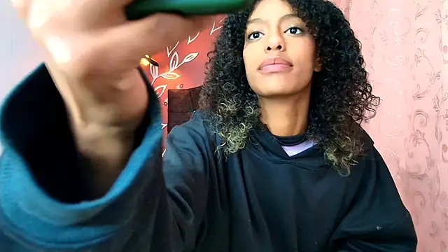 Snapshot of Zia_Green chatting on January 2025 12:09:01 PM Zia Green online show from January 2025 12:09:01 PM