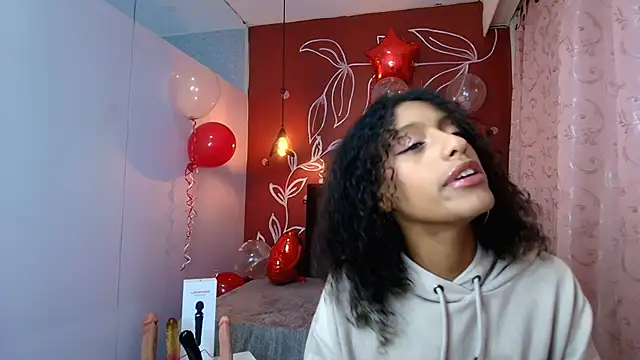 Snapshot of Zia_Green chatting on February 2025 12:06:02 PM Zia Green online show from February 2025 12:06:02 PM