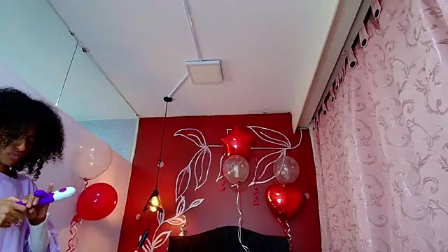 Snapshot of Zia_Green chatting on February 2025 06:32:02 PM Zia Green online show from February 2025 06:32:02 PM