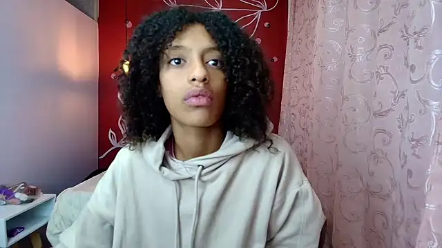 Snapshot of Zia_Green chatting on February 2025 05:01:01 AM Zia Green online show from February 2025 05:01:01 AM