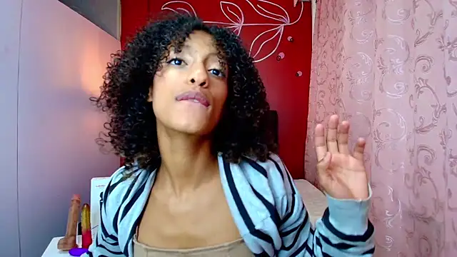 Snapshot of Zia_Green chatting on February 2025 03:31:02 PM Zia Green online show from February 2025 03:31:02 PM