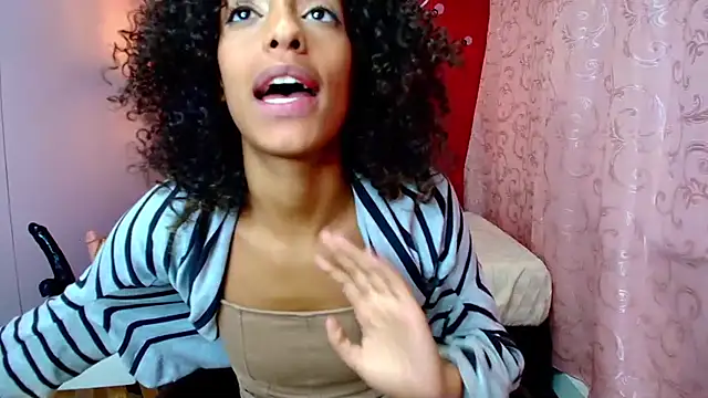 Snapshot of Zia_Green chatting on February 2025 12:03:02 PM Zia Green online show from February 2025 12:03:02 PM