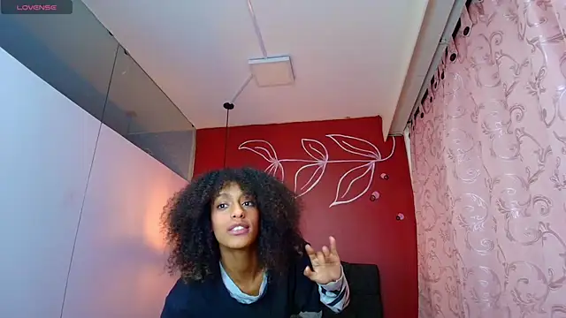 Snapshot of Zia_Green chatting on February 2025 12:14:02 PM Zia Green online show from February 2025 12:14:02 PM