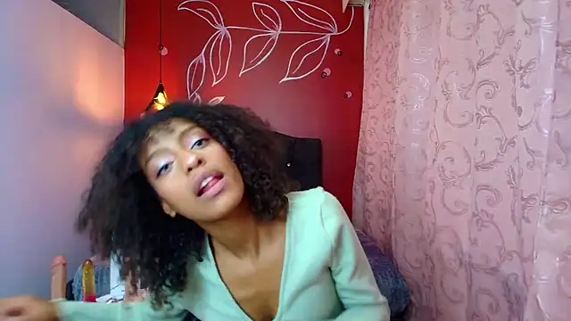 Snapshot of Zia_Green chatting on February 2025 03:37:02 PM Zia Green online show from February 2025 03:37:02 PM