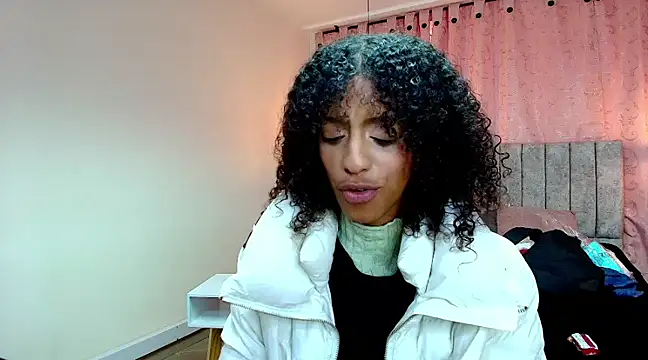 Snapshot of Zia_Green chatting on March 2025 07:42:02 PM Zia Green online show from March 2025 07:42:02 PM