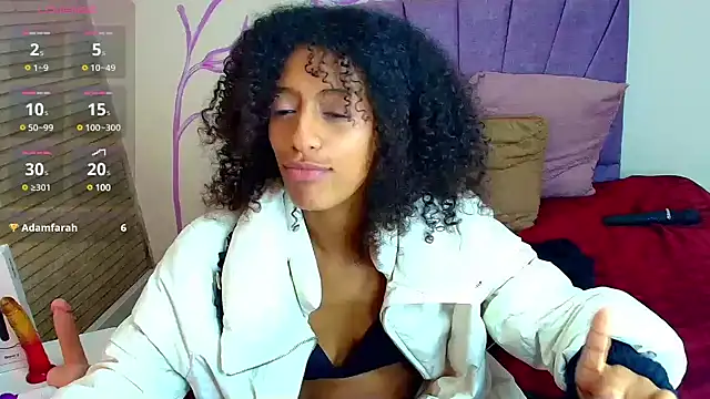 Snapshot of Zia_Green chatting on March 2025 03:31:02 PM Zia Green online show from March 2025 03:31:02 PM