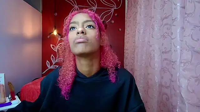 Snapshot of Zia_Green chatting on March 2025 12:11:01 PM Zia Green online show from March 2025 12:11:01 PM