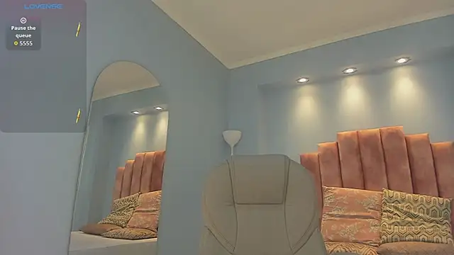 Snapshot of lou_rosse_ chatting on April 2026 08:35:02 PM lou rosse online show from April 2026 08:35:02 PM