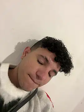 Snapshot of patrick_sanzz chatting on December 2024 08:57:02 PM patrick sanzz online show from December 2024 08:57:02 PM