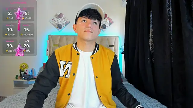 Snapshot of patrick_sanzz chatting on February 2025 09:02:01 PM patrick sanzz online show from February 2025 09:02:01 PM