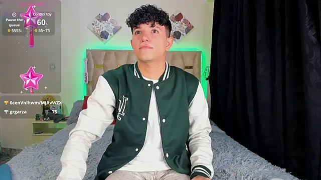 Snapshot of patrick_sanzz chatting on February 2025 03:42:02 AM patrick sanzz online show from February 2025 03:42:02 AM