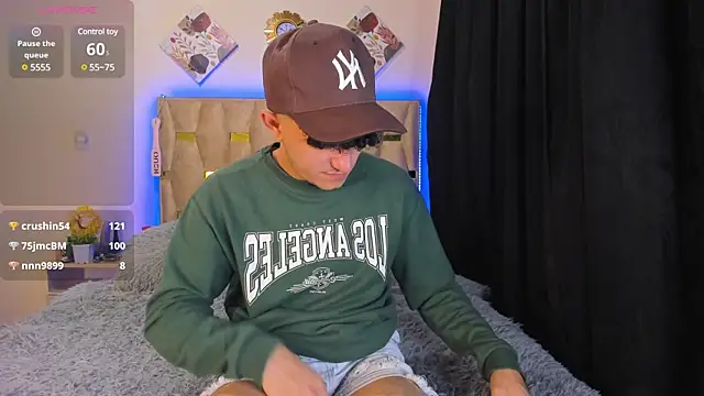 Snapshot of patrick_sanzz chatting on March 2025 07:33:02 AM patrick sanzz online show from March 2025 07:33:02 AM