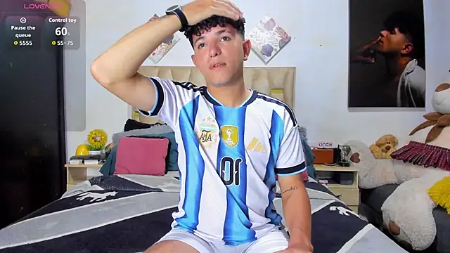 Snapshot of patrick_sanzz chatting on March 2026 08:35:02 PM patrick sanzz online show from March 2026 08:35:02 PM