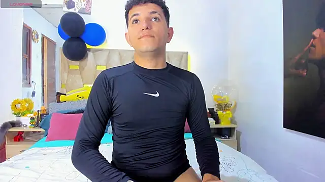 Snapshot of patrick_sanzz chatting on April 2026 08:36:02 PM patrick sanzz online show from April 2026 08:36:02 PM