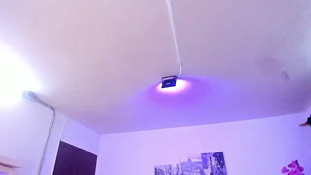 Snapshot of Amy_Kiitty_ chatting on November 2025 12:39:02 PM Amy Kiitty online show from November 2025 12:39:02 PM