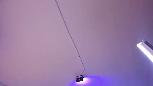 Snapshot of Amy_Kiitty_ chatting on December 2025 12:43:02 PM Amy Kiitty online show from December 2025 12:43:02 PM