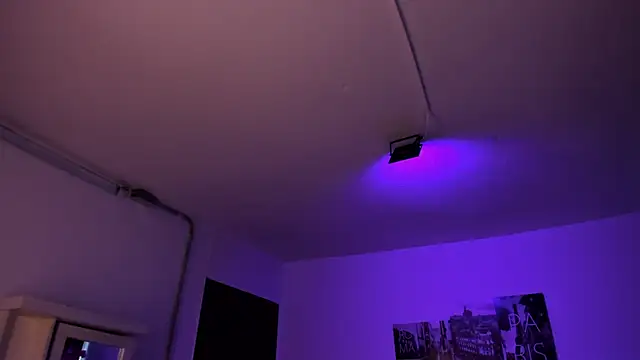 Snapshot of Amy_Kiitty_ chatting on December 2025 01:28:02 PM Amy Kiitty online show from December 2025 01:28:02 PM