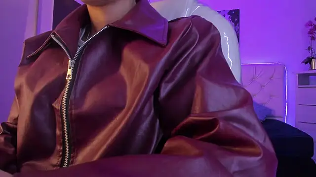 Amy Kiitty  online show from February 2026 01:07:02 PM