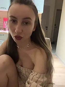 viviandaimond1 online show from March 2025 05:57:02 PM