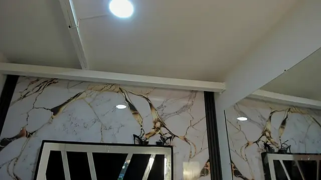 KarinaSimonz online show from November 2025 07:45:02 PM